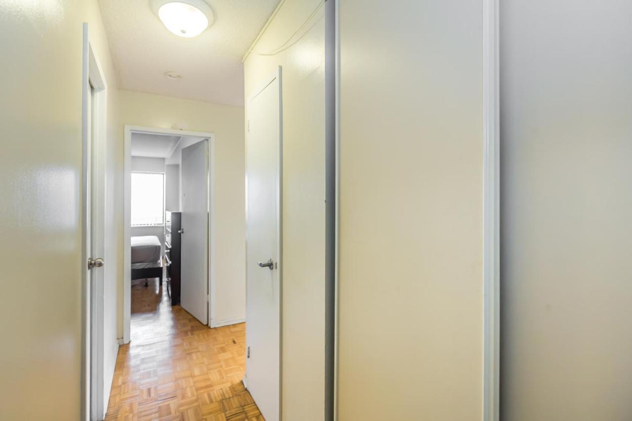 Appartamento Toronto Furnished Living-Gerard Esterno foto