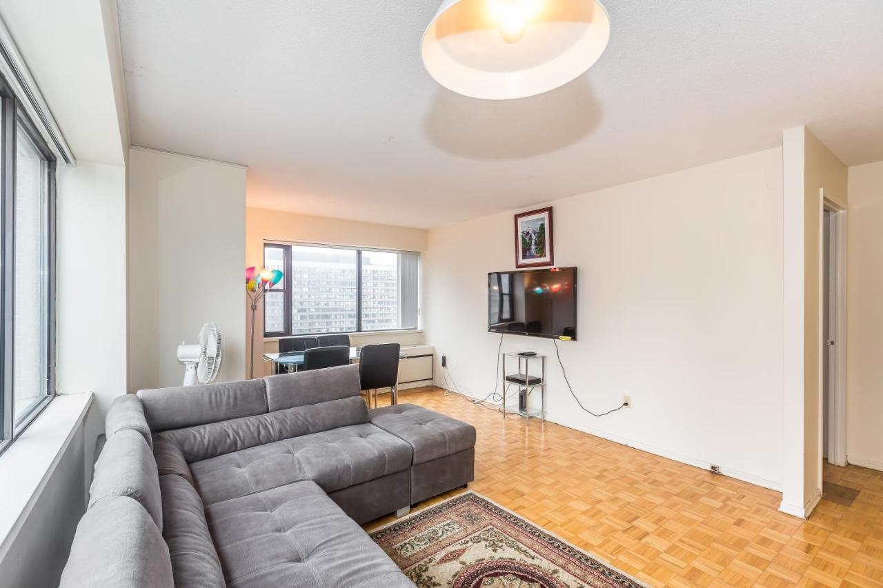 Appartamento Toronto Furnished Living-Gerard Esterno foto