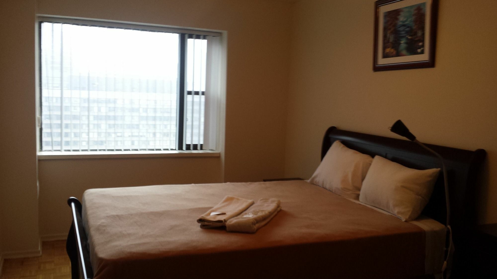 Appartamento Toronto Furnished Living-Gerard Esterno foto