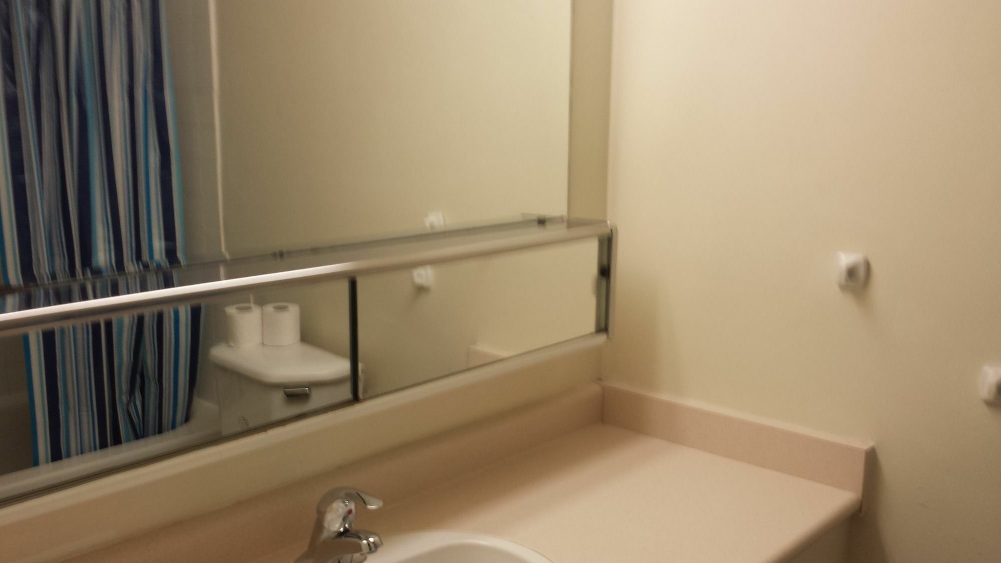 Appartamento Toronto Furnished Living-Gerard Esterno foto