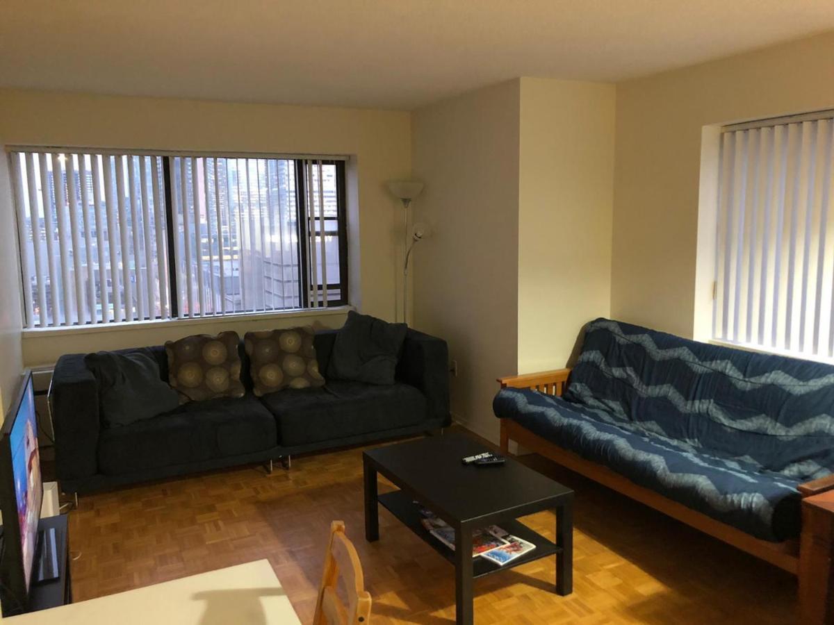 Appartamento Toronto Furnished Living-Gerard Esterno foto